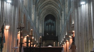 [RESTAURATION DU GRAND-ORGUE / EPISODE 1] 🎶 Le Grand-orgue de la Cathédrale Saint-Pierre de Lisieux est rénové dans son entièreté pour la première fois ! ➡️ Une restauration d’envergure afin de rendre toute sa superbe à cet instrument. Plongez au cœur de ces travaux et dans l’histoire de l’orgue à travers une série de vidéos. Cette semaine, on part à la rencontre de trois organistes à l’occasion de sa dernière utilisation avant le démontage. 🤝 Vous aussi, soutenez la restauration du Grand-Orgu