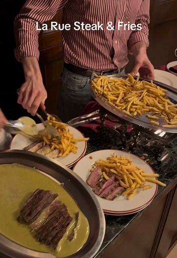 La Rue: New French Steak & Fries Bistro in Milan