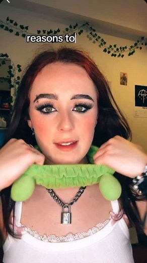 Hope Sophia Brett on Instagram: "#pov reasons to stay alive if you’re struggling… #grwm PRODUCTS BY: @garnieruk @byoma 💗"