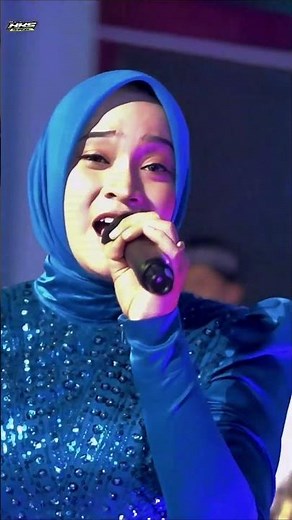 SAJADAH MERAH - ICHA ANISA