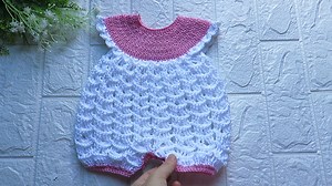 17K views · 747 reactions | Demo baby romper for girl. Do you like this baby rompers, let me know what you think.. See detailed instructions here: https://youtu.be/HrNG1ODRrjE If you like this hat pattern, you can see the instructions here: https://youtu.be/csSY7Bv_tYk #thuongcrochet #babyrompers #babydress | Best Crochet Chart | Facebook