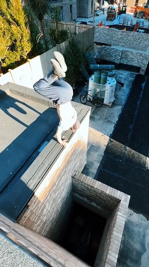 NEW SPOT, NEW JOIN #storror click join for an extra video a week. BIG UP the joiners 🙌 #parkour | Storror