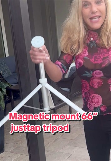 Such a convenient tripod. Easy to take anywhere. Sets up in one second. #tripodfinds #contentcreatorlife #tiktokshop #nightoutvibes #travelessentials