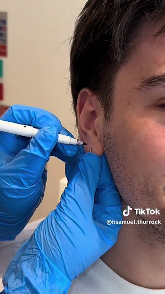 Explora Piercings en H. Samuel