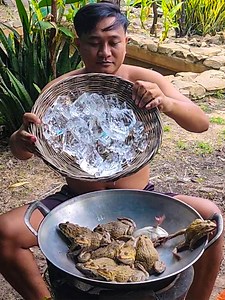 1.8M views · 12K reactions | Frogs stewed with tomato and ginger​ best lunch | Saruon Primitive Cooking | Facebook