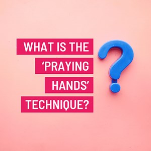 What is ‘The Praying Hands Technique’? A Quick Breakdown - Love Curly Hair