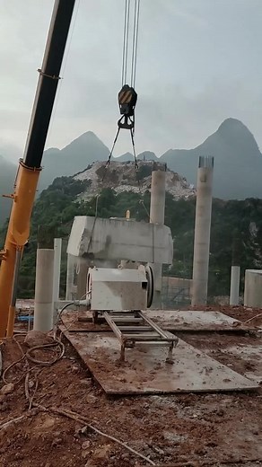 Fili wire saw cutting 💪💪💪 #concretecutting #wallsaw #cutting #sawing #concretelife #concretework #wirerope #منشار #wiresawmachine #wiresaw #diamondwiresaw #concretewiresaw #diamondwire #concrete #bridgesawing #قطع #резкабетона #wallsawing #coupedebéton #cortedeconcreto