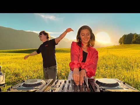 Chill Deep House Mix - Amii Watson B2B Jimmi Harvey