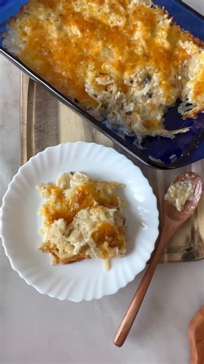 Tamara Johnson on Instagram: "Cheesy Hashbrowns are top tier! This is the perfect side dish for brunch or even dinner! Give it a try! Recipe: https://delicioussidedishes.com/deluxe-cheesy-hash-browns/ Be sure to follow for more delicious side dish recipes 😋 #hashbrowns #brunch #goodfood #recipes"