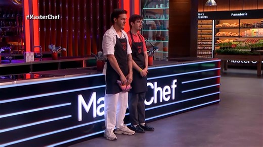 Chema se marcha con la cabeza alta, tras darlo todo en las cocinas. | MasterChef España