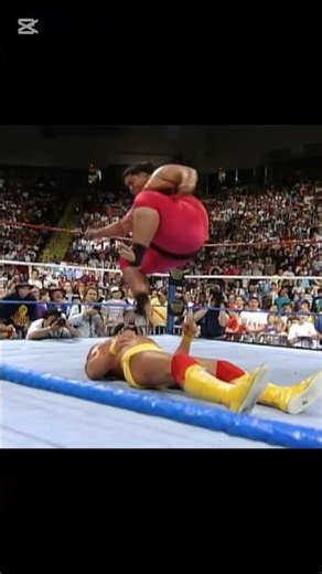 33 years ago 🇯🇵 Yokozuna defeats Hulk for world title - 6/1993