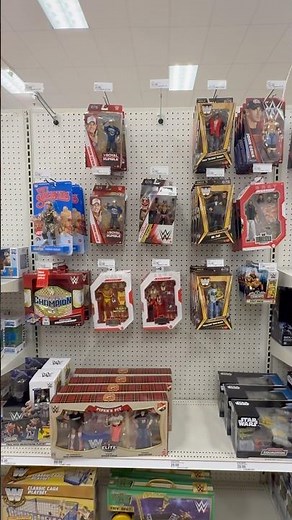 I WENT WWE ACTION FIGURE HUNTING AT TARGET & FOUND NEW FIGURES 😱😱
