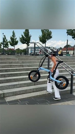 The Folding E-Bike You Can Carry Down Stairs! | Urtopia Carbon Fold 2