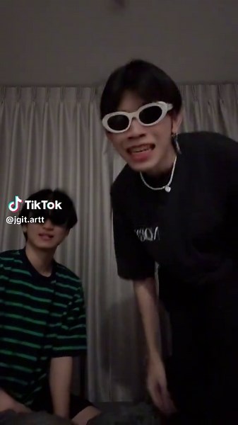 ชาอาจ กับ ชาเนล เว้ยย@สเนล ถือถุงน้ำแข็ง #อาร์ทจะโกอินเตอร์