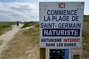 Naturisme : voici 5 plages où l’on peut se baigner tout nu dans la Manche
