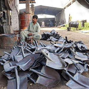 8.9M views · 72K reactions | How its made farming shovels #manufacturing #digging #shovel #fabrication #farming | Humble Side | Facebook