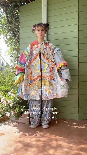 MIOCHI on Instagram: "Sorry 😅✨ I wish I could give you’ll a pattern heeeee But I just cut some shapes of the fabric every time 😅 so every coat is a little different 🙃 It just makes things a little bit more interesting :0 . . . #smallbusiness #sewing #handmade #sewingpattern #sewing #seamstress #sewingproject"