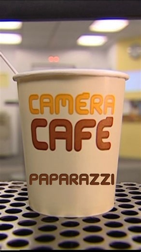 Caméra Café FR 🎥☕️ on Instagram: "Caméra Café • S3E109 Paparazzi #CameraCafe #BrunoSolo @yvanlebolloch @peslealexandre @mamadougary94 @m6officiel @robin_and_co #M6 #comedie"