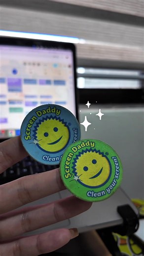 Effortless Screen Cleaning with Screen Daddy