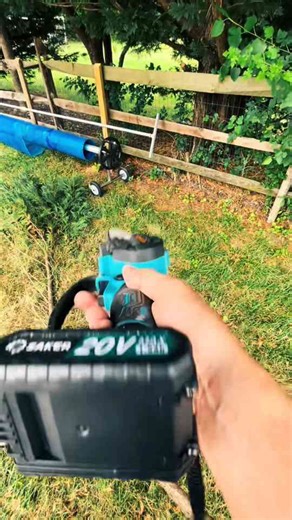 Saker Mini Chainsaw,6 Inch Portable Electric Chainsaw Cordless.