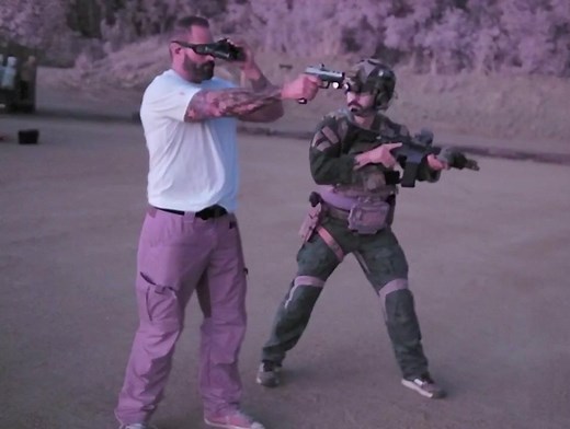 Irritating my buddy @gerrypdka. Who says you need to be in kit to shoot with NODS 🤣 #nods #friends #nvgs #kit #p320 #funny #WorkoutPlan