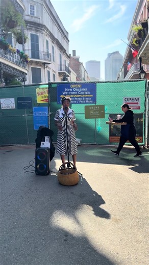 New Orleans 🎵 #nola #neworleans #frenchquarter #music #singing