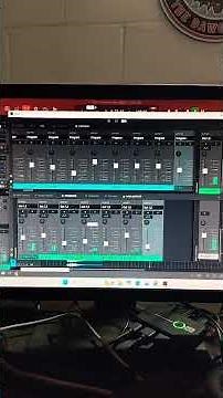 making a beat in Akai MPC software using fabric xl, hype and jura with gold dust exp drums