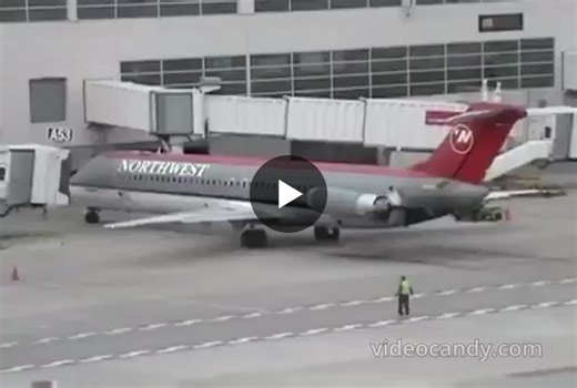 MD-80 s Power-Back Maneuver: A Blast from Aviation History | Tariqul Islam Mikail posted on the topic | LinkedIn