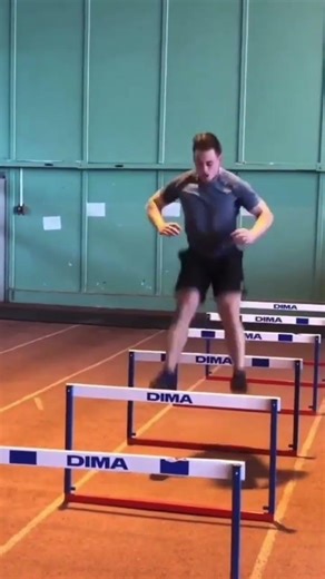 Low pause hurle hop 👉🏼 une des multiples variations possibles sur les haies