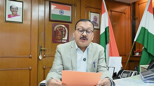 66K views · 987 reactions | The redesigned KR MIRROR app is here! Shri Santosh Kumar Jha, CMD/KRCL shares key features from real-time updates to tourism info, Helpdesk access, women’s amenities, freight details & more. Available on Play Store : https://play.google.com/store/apps/details?id=com.konkanrailway.krclapp&pcampaignid=web_share App Store : https://apps.apple.com/in/app/kr-mirror/id6752926193 | Konkan Railway Corporation Ltd | Facebook