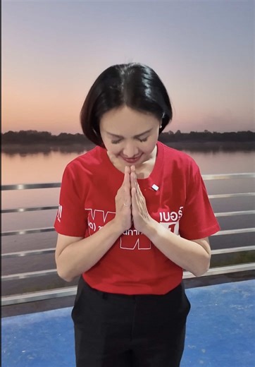 ทุกรอยยิ้มและการจับมือ คือพลังใจที่ประเมินค่าไม่ได้ ตลอดการลงพื้นที่มดได้รับมากกว่าคะแนนเสียง แต่คือน้ำใจและความไว้วางใจที่พี่น้องมอบให้ มดขอสัญญาจากใจว่าทุกหยาดเหงื่อและความมุ่งมั่นของมด จะทำเพื่อคนหนองคายเขต 2 อย่างสุดความสามารถค่ะ🙏🏻❤️ ผลิตโดย ชนก จันทาทอง 65 หมู่ที่ 13 ต.จุมพล อ.โพนพิสัย จ.หนองคาย 43120 จำนวน 1 ชุด ตามวันและเวลาที่ปรากฏ #ชนกจันทาทอง #หนองคายเบอร์1 #เลือกตั้ง69 #พรรคเพื่อไทย #เพื่อไทยทําได้