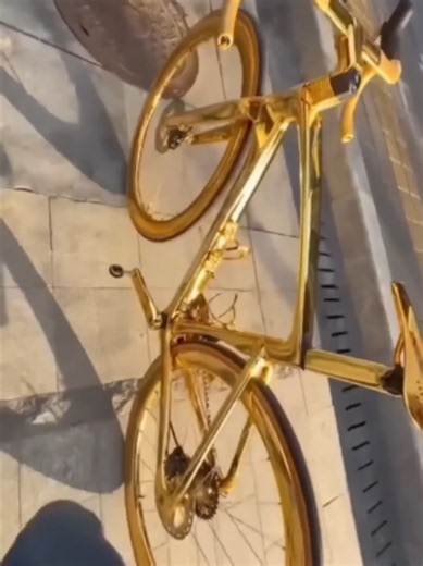 Bicicleta mai scumpă decât 20 de mașini Toyota