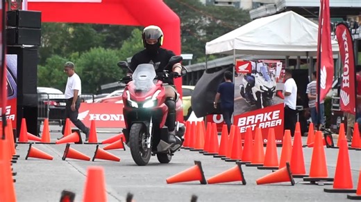 6.2K views · 265 reactions | In the heart of Davao, Honda opened the chance for motorcycle enthusiasts to test ride Honda's latest models. Thank you Dabawenyos for joining us in SM City Davao as we celebrate a night with Honda and CLICK Friends. #MotoFairDavao #HondaPH #OneDream #UltimateGameChanger #BrandNewPerfection #DiscoverNewExcitement | Honda Philippines, Inc. | Facebook