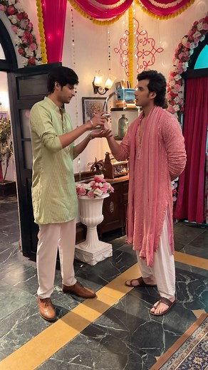 209K views · 5.6K reactions | Nalla-Nalle ki choti si daastan . . Gazab beizzati hai bhai 沈 @sohil_singh_22 #Comedy #Fun #Spontaneous #ParasKalnawat #Tap #RajHit #MoVeer #KundaliBhagya #OnSet | Paras Kalnawat | Facebook