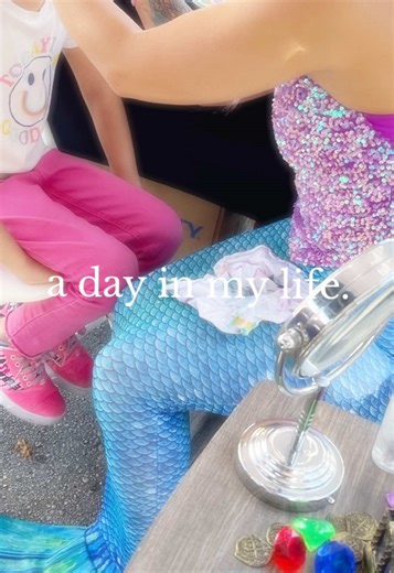 Just a glimpse of a day in my life… 🐚🫟🧜🏼‍♀️ Lookin’ to make your merprincess’ special day extra Mermazing!? 🎉 How about something made by mermaid hands!? 🤗 DM with questions. 🫶🏼💜🧜🏼‍♀️ #mermaid #birthday #crown #facepaint #fyp