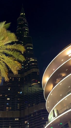 Burjkhalifa Vibes🥰✨🇦🇪#dubailife #burjkhalifa #dubaimall #travel #dubaiblog #tallestbuilding #uae
