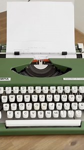 Want more tips like this? If you're in Berlin, you can come to @Tom Finster's All About Bass workshop tomorrow, October 11, at 19:30 at @beatconofficial. Check the link in bio for more details. 🎥 Tom Finster | Bitwig