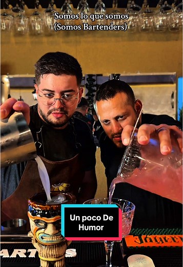 Somos Bartenders! Un poco de Humor nunca está de más 😂 Feliz fin de semana! I am Bartender. #creatorsearchinsights #goodtimes #bartender #cocktails