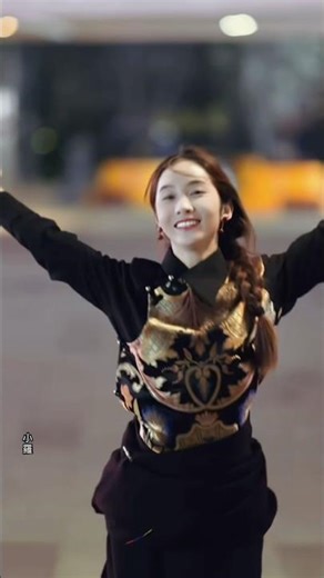 Beautiful dance student Xiao Luo joyfully dances the Guozhuang dance at Jinwai. #xiaolitv