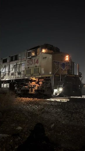 Railfan Night Train Union Pacific Locomotive 5314