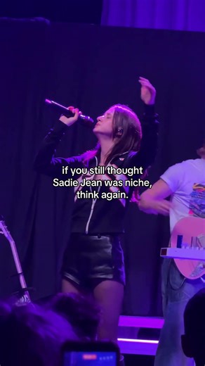 mind u she was only the opener