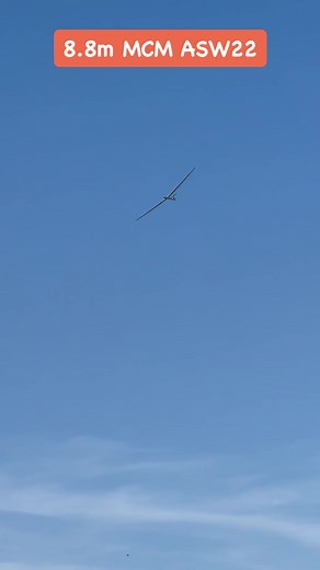 Boulanger Stephane flying his 8.8m ASW22 during Poliénas Aerotow | Stephane Ruelle
