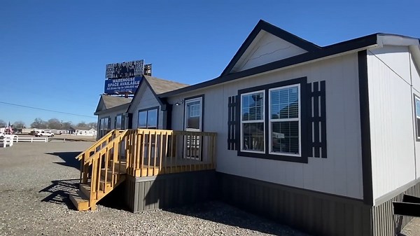"Cowboy" by Clayton Homes | 3 bed, 2 bath mobile house tour