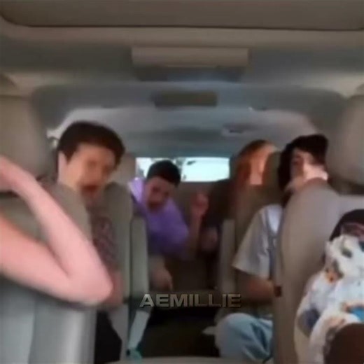 Sadie’s face at the end… | stranger things edit