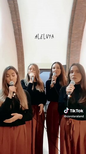 ¿Has escuchado nuestra nueva letra de Aleluya basada en la versión de Leonard Cohen? 🎶 Así es, hemos traducido la letra original del gran Leonard Cohen a una nueva letra litúrgica en español. ✨ ¿Qué os parece?🤗 Os leemos en los comentarios👇👇 #choir #coro #music #musica #aleluya #hallelujah #church #leonardcohencover #translate #español #hope #composicion