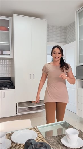 Jacira Haickel on Instagram: "Começo o dia fazendo escolhas que fortalecem minha rotina, corpo, mente e performance 🙌🏼 A On Cels entrou na minha vida exatamente por isso: cada produto tem uma função clara e me ajuda a manter o ritmo que o meu dia exige. Mostrei no vídeo como integro tudo à minha rotina: disciplina, cuidado diário e foco no que realmente importa. Quando você conhece suas necessidades, escolhe melhor e vive melhor 👊🏼 #OnCels #AltaPerformance #RotinaSaudável #MulheresQueLideram