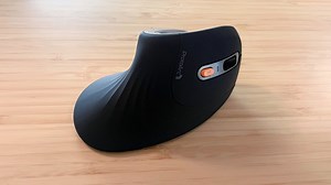 ProtoArc EM11 NL vertical mouse review: a low-cost step to an ergonomic workspace