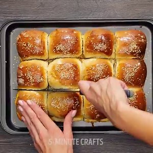 4.1M views · 10K reactions | These last minute party snacks will surprise your guests. 索 | 5-Minute Crafts | Facebook