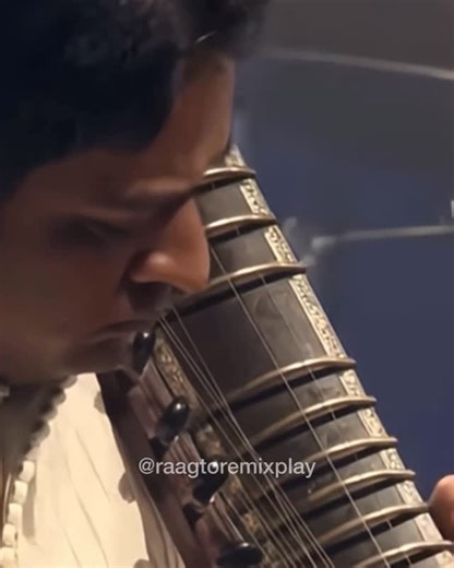 raagtoremixplay on Instagram: "🎼Esraj, a rare bowed string instrument resembling the sarangi, is not part of the original “Chupke Se” instrumentation from Saathiya. Its signature BGM relies primarily on flute, strings, and harmonium crafted by A.R. Rahman. Credit🎶 Band - Masala Coffee Rearranged & Produced by Varun Sunil Esraj - Arshad Khan 🎸Bass Guitar - Paul Joseph 🥁Drums - Dayasankar 🎻Violin - Amal Sivan #indianmusic #instamood #bollywoodsongs #nostalgia Follow @raagtoremixplay for more