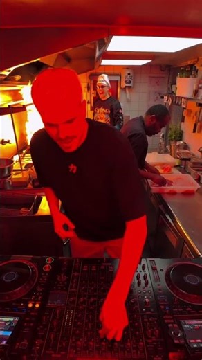 Cooking with Chef GNS in the @lethimcook.radio kitchen 👨‍🍳
